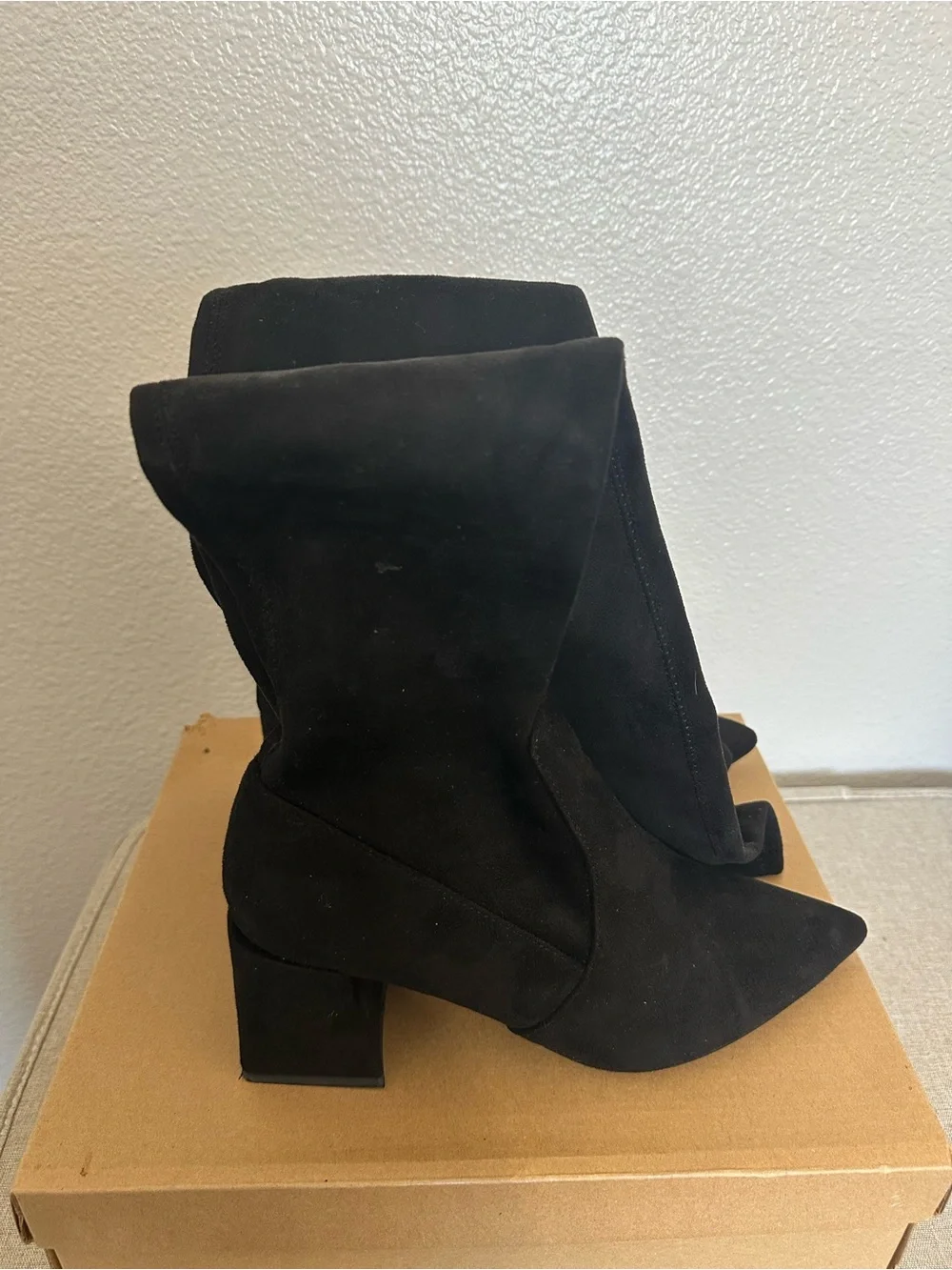Steve Madden Black Suede Pointed Toe Block Heel Boots